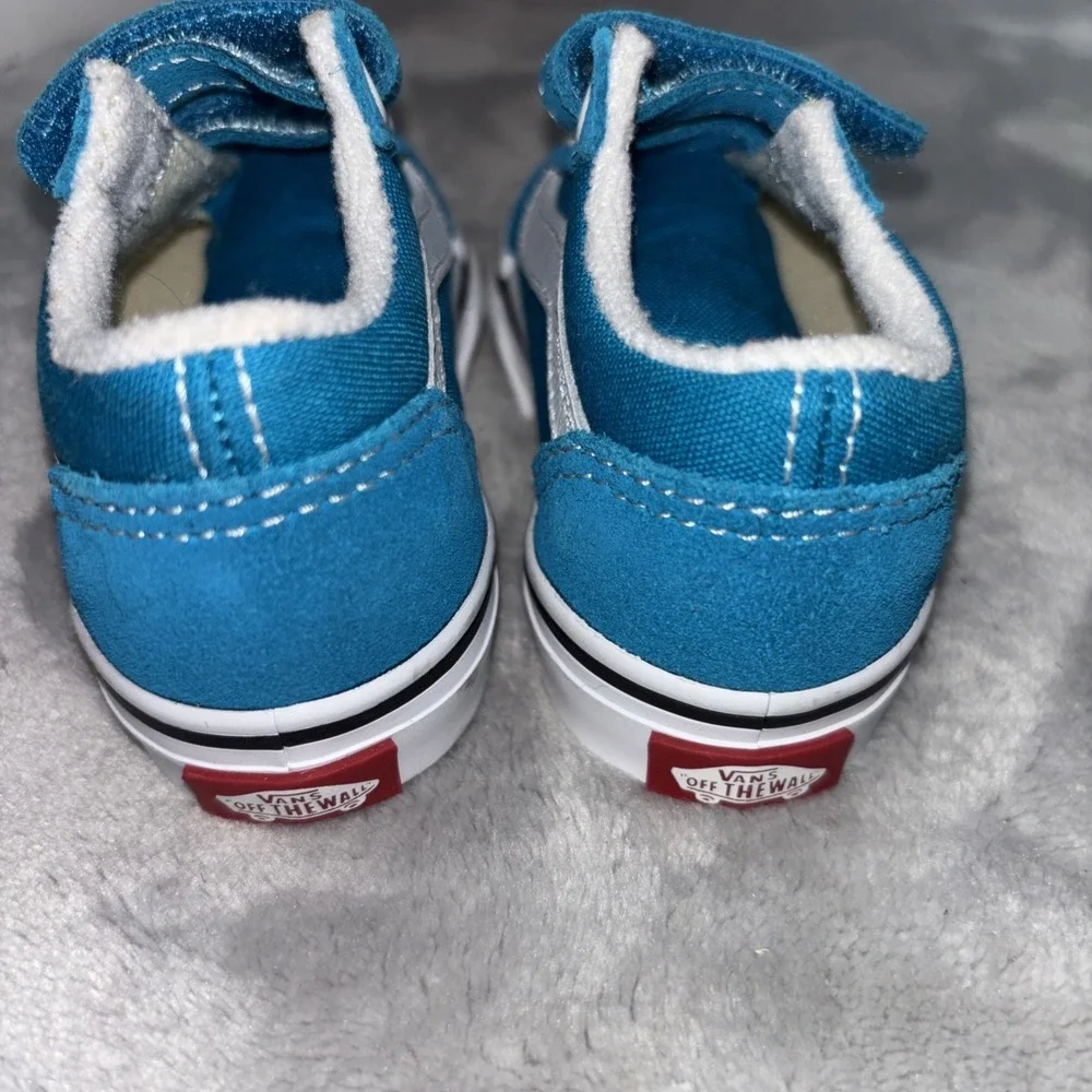 Vans Old Skool V Caribbean Sea Blue + White Toddler/Baby Size 4 NWOB